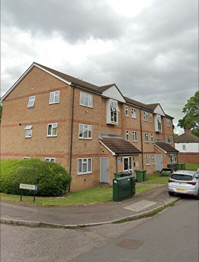 2 Bedroom Flat To Rent In Quilter Close, Luton, LU3