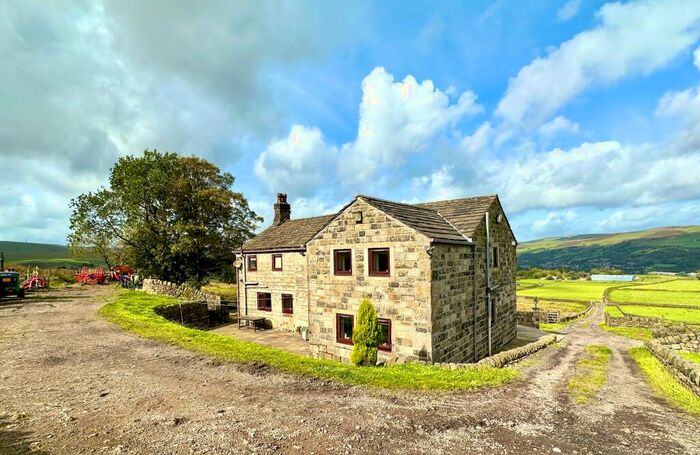 4 Bedroom Detached House For Sale In Blarney Castle, Lumbutts, Todmorden, OL14