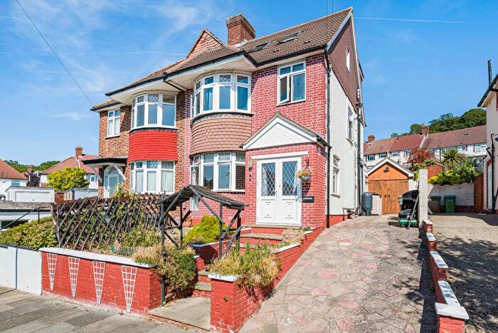 4 Bedroom Semi-Detached House For Sale In Heatherbank, Eltham, London, SE9