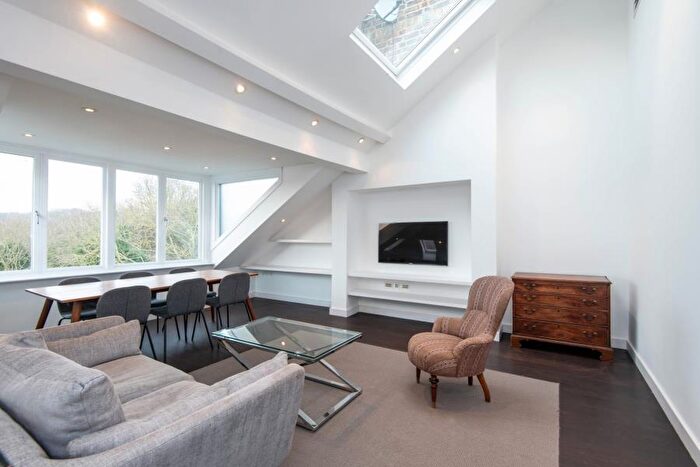 1 Bedroom Apartment To Rent In South Hill Park, Hampstead, NW3
