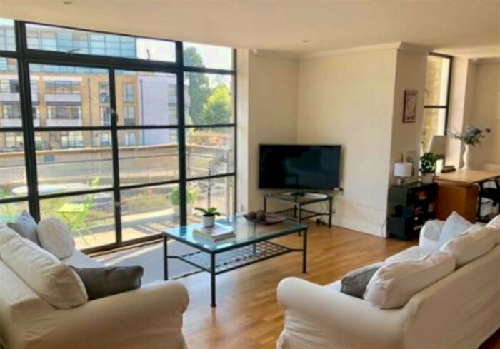 2 Bedroom Flat To Rent In Soap House Lane, Brentford, TW8