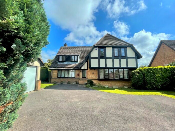 4 Bedroom Detached House To Rent In Meadow Springs, SN5