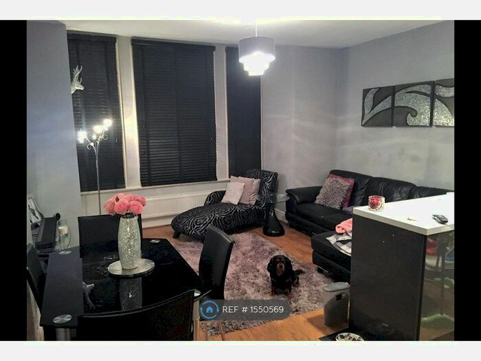 2 Bedroom Flat To Rent In Didsbury, Manchester, M20