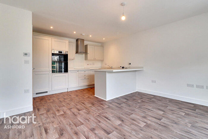 2 Bedroom Bungalow To Rent In Drapers View, Margate, CT9