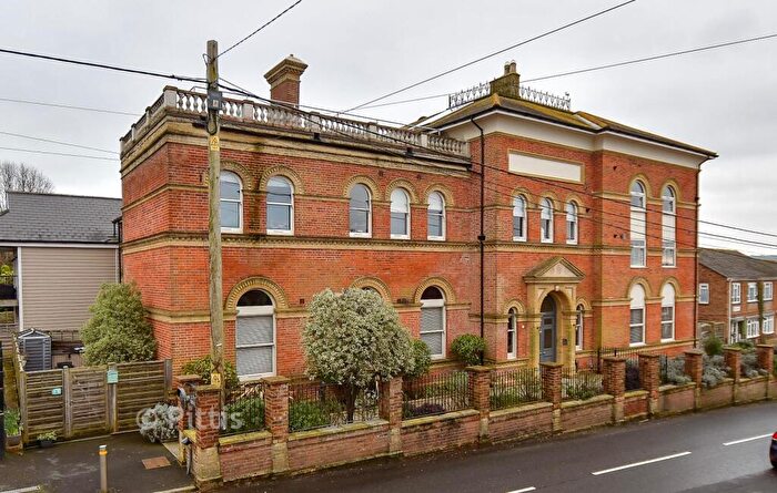 2 Bedroom Apartment For Sale In Main Road, Havenstreet, Isle Of Wight, PO33