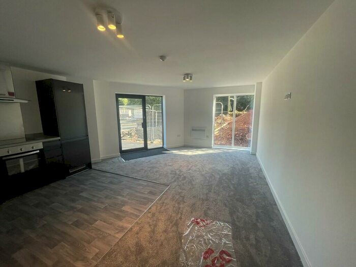 1 Bedroom Apartment To Rent In Burton Lodge, Carlton, NG4