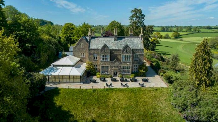 9 Bedroom House For Sale In Nr. Crediton, Devon, EX17