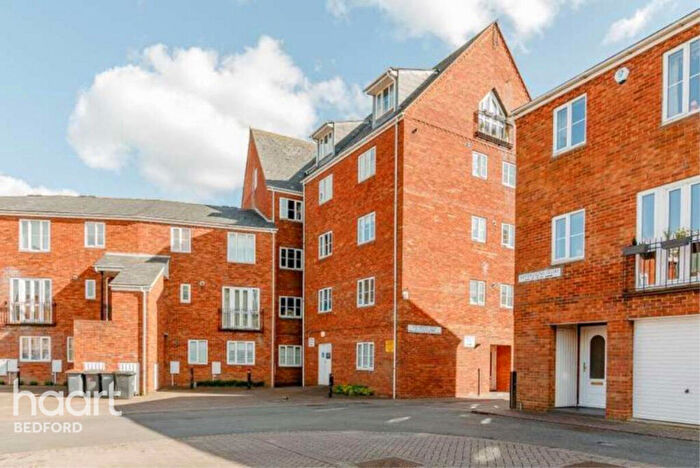 2 Bedroom Flat To Rent In Sovereigns Quay, Bedford, MK40