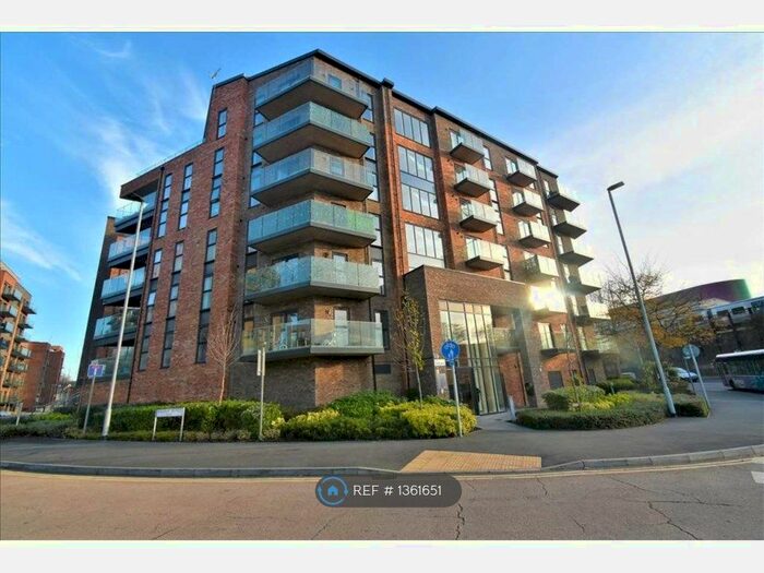 3 Bedroom Flat To Rent In Mill Pond Road, Dartford, DA1