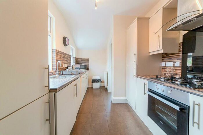 4 Bedroom Maisonette To Rent In £pppw - Addycombe Terrace, Heaton, NE6