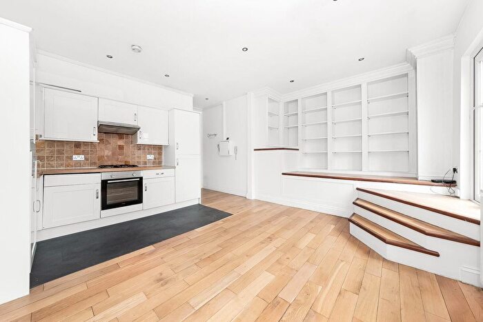 1 Bedroom Flat To Rent In Lordship Lane, East Dulwich, London, SE22