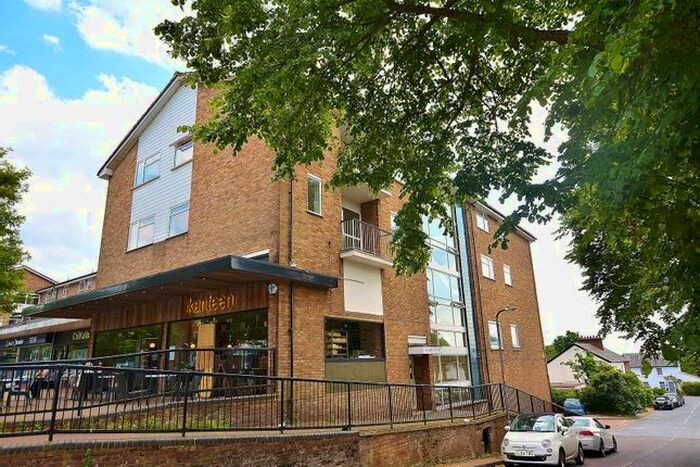 3 Bedroom Flat To Rent In Claire Court, High Road, Bushey Heath, Bushey, WD23