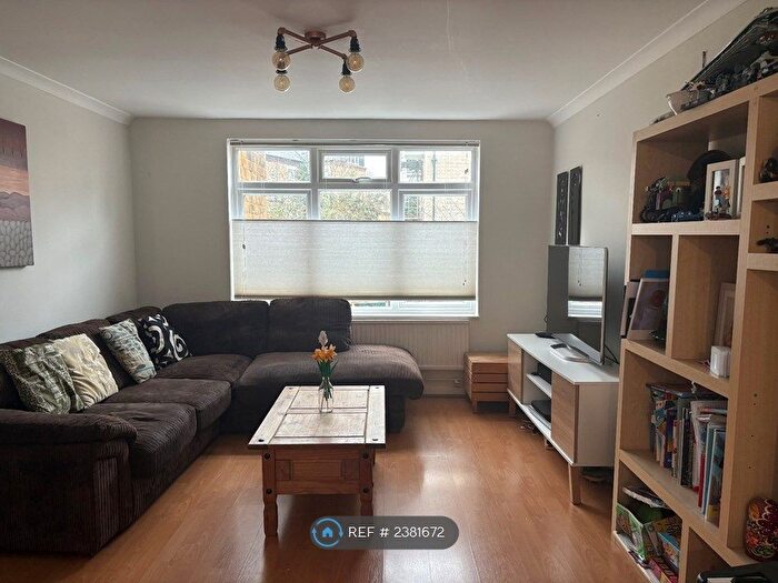 3 Bedroom End Of Terrace House To Rent In Lebanon Road, London, SW18