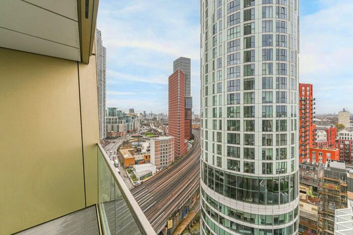 2 Bedroom Flat To Rent In Wandsworth Road, Nine Elms, London, SW8