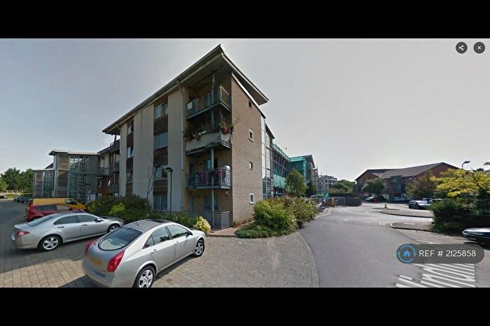 2 Bedroom Flat To Rent In Windmill Road, Slough, SL1