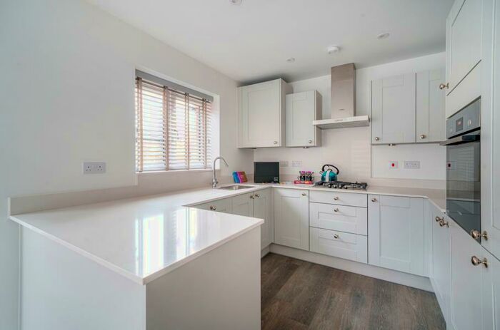 3 Bedroom Semi-Detached House To Rent In Ottershaw, KT16