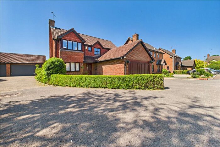 4 Bedroom Detached House For Sale In Woodward Close, Winnersh, Wokingham, Berkshire, RG41