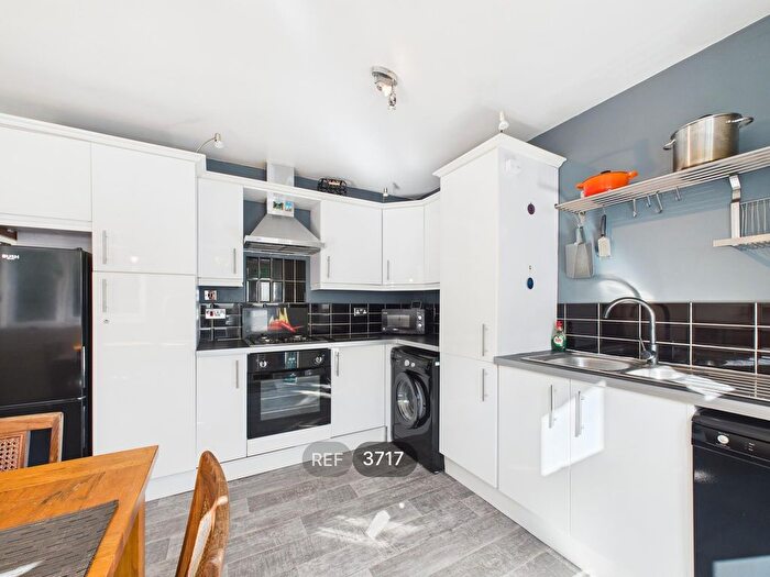 2 Bedroom Detached Bungalow To Rent In Wyndham Mews, St. Andrews Road, Nottingham, NG3