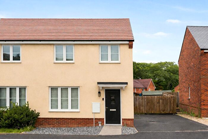 3 Bedroom Semi Detached House For Sale In Ganders Mead, Nursling, Southampton, Hampshire, SO16