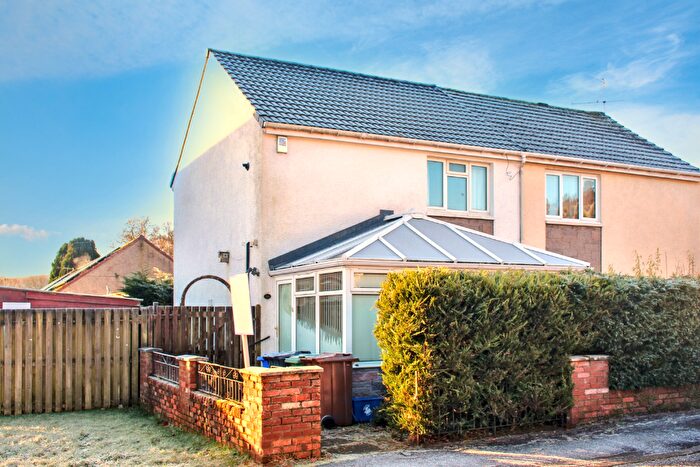 2 Bedroom Semi-Detached House For Sale In Willoughby Place, Callander, FK17