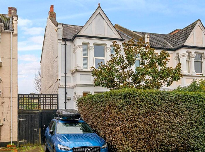 4 Bedroom Semi Detached House For Sale In Melrose Avenue, London, NW2