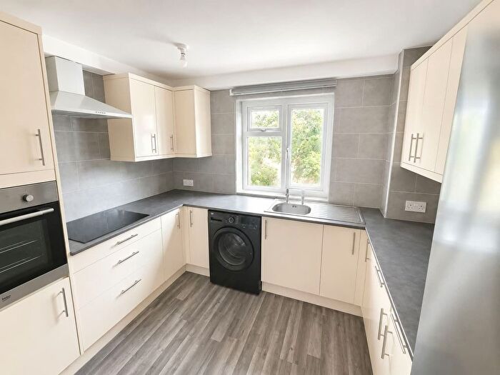 2 Bedroom Flat To Rent In Lower Brownhill Road, Southampton, SO16