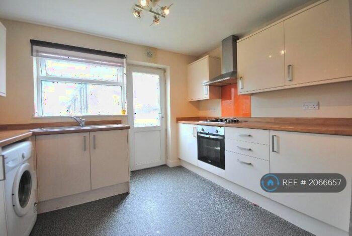 2 Bedroom Terraced House To Rent In Downham Way, Bromley, BR1