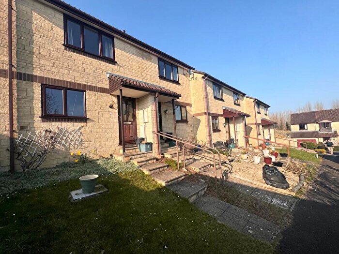 2 Bedroom House To Rent In Victoria Close, Bath, BA2