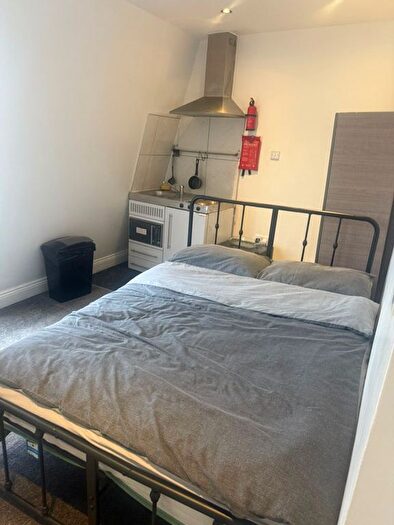 1 Bedroom Flat To Rent In Eastern Avenue, Ilford, IG2