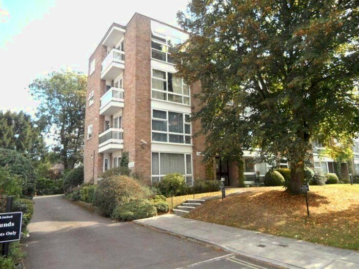 1 Bedroom Flat To Rent In Sunningdale, Hardwick Green, London, Greater London, W13