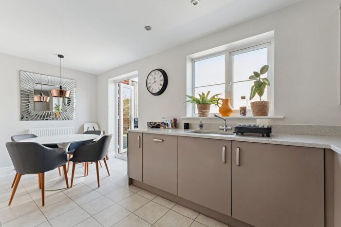 3 Bedroom End Terrace House For Sale In Grange Road, Chalfont St. Peter, SL9