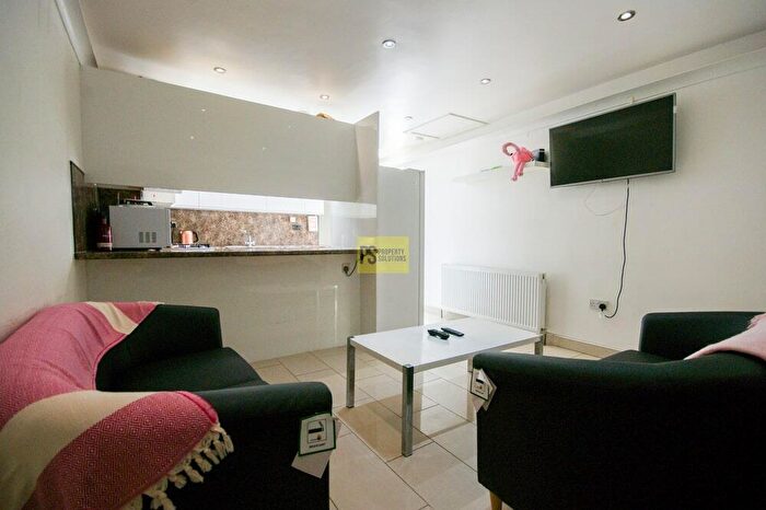 6 Bedroom Terraced House To Rent In Harrow Road, Selly Oak, Birmingham, B29