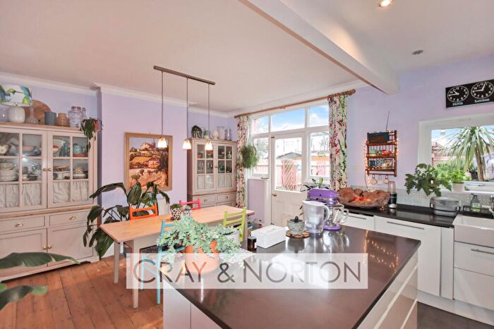 3 Bedroom Terraced House For Sale In Baring Road, Croydon, CR0