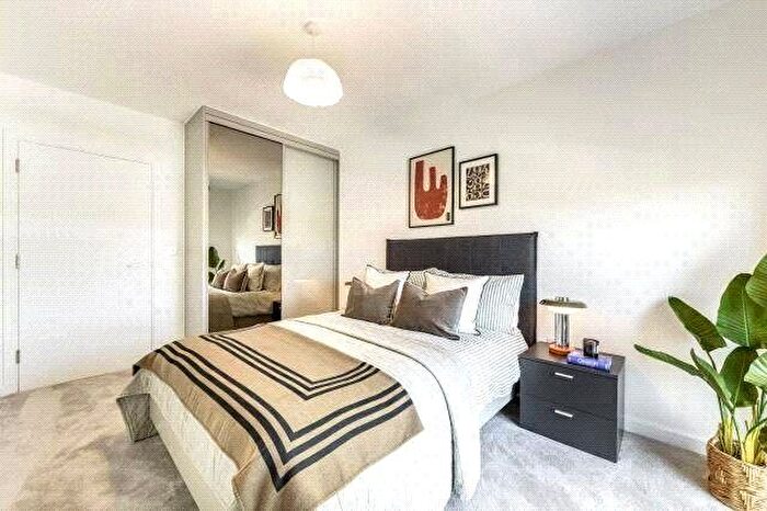 2 Bedroom Flat To Rent In Zenith House, Ermine Way, Maidenhead, SL6