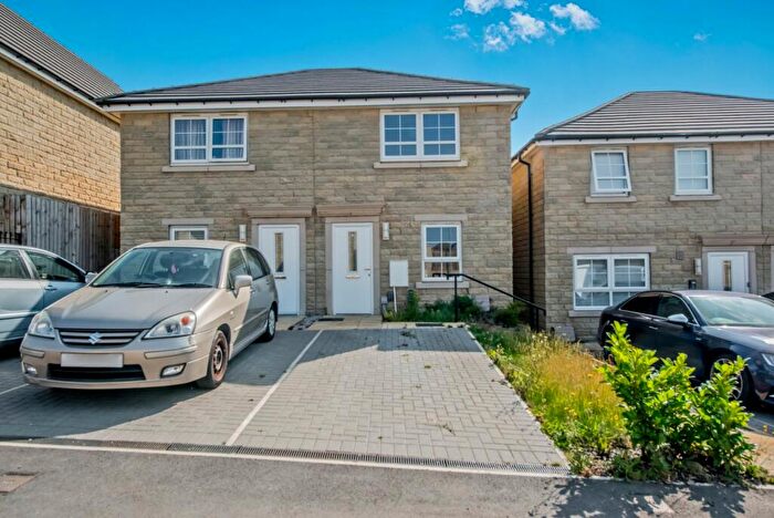 2 Bedroom Semi-Detached House For Sale In Canter Way, Bradford, BD2