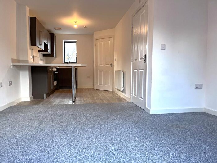 3 Bedroom Town House To Rent In Langdon Road, SA1