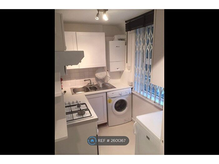 Studio To Rent In Ebury Bridge Road, London, SW1W