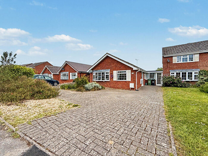 2 Bedroom Semi-Detached Bungalow For Sale In Elm Road, Faringdon, SN7