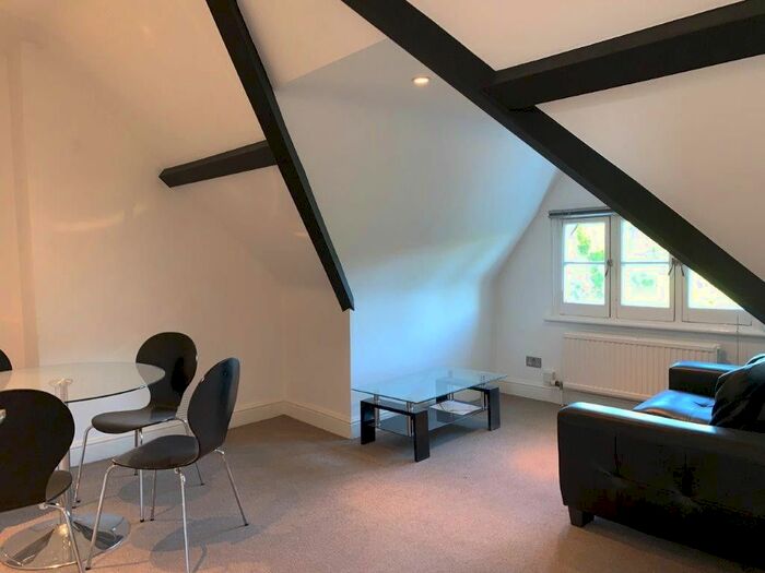 2 Bedroom Flat To Rent In Stanley Gardens, Willesden Green, NW2