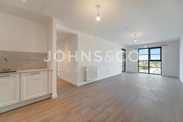 2 Bedroom Apartment To Rent In Sterling Place, New Malden, London, KT3