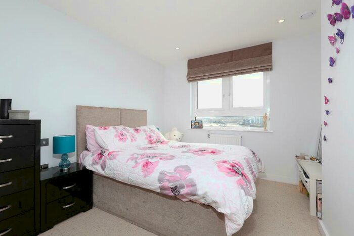 2 Bedroom Flat To Rent In Knights Tower, Wharf Street, Greenwich, London, SE8