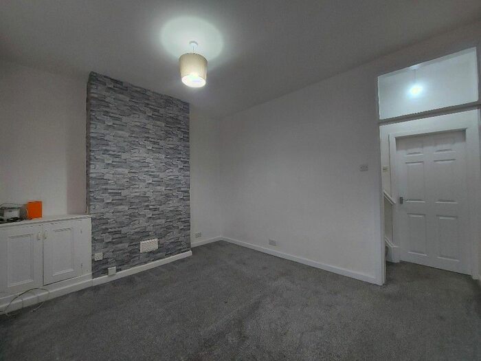 2 Bedroom Terraced House To Rent In Waterbarn Street, Burnley, BB10