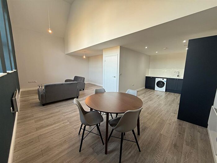 2 Bedroom Flat To Rent In Brockwood Park, Station Road, Sheffield, S13