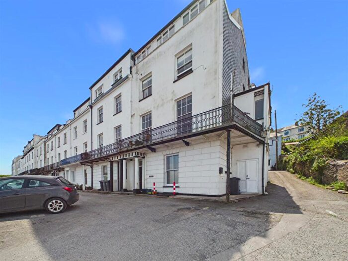 1 Bedroom Flat For Sale In Apt Ashmour House, EX34