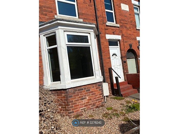 3 Bedroom Terraced House To Rent In Wakefield Road, Pontefract, WF8