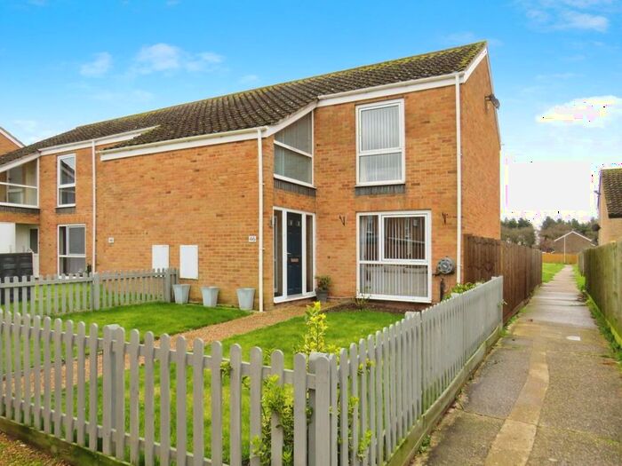 2 Bedroom End Of Terrace House For Sale In Oak Lane, Raf Lakenheath, IP27