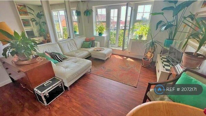 2 Bedroom Flat To Rent In Hancock Way, Shoreham Beach, BN43