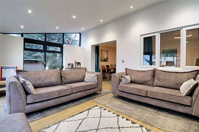 2 Bedroom Semi-Detached House For Sale In Upperthorpe Hill, Westwoodside, Doncaster, Lincolnshire, DN9