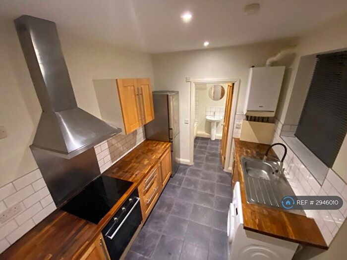 2 Bedroom Flat To Rent In Prospect Place, Newcastle Upon Tyne, NE4
