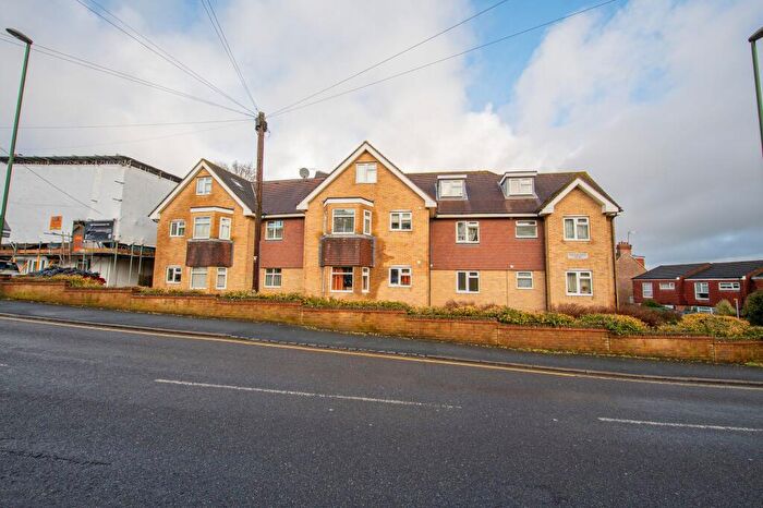 2 Bedroom Flat For Sale In Church Avenue, Southlands Court Church Avenue, RH16